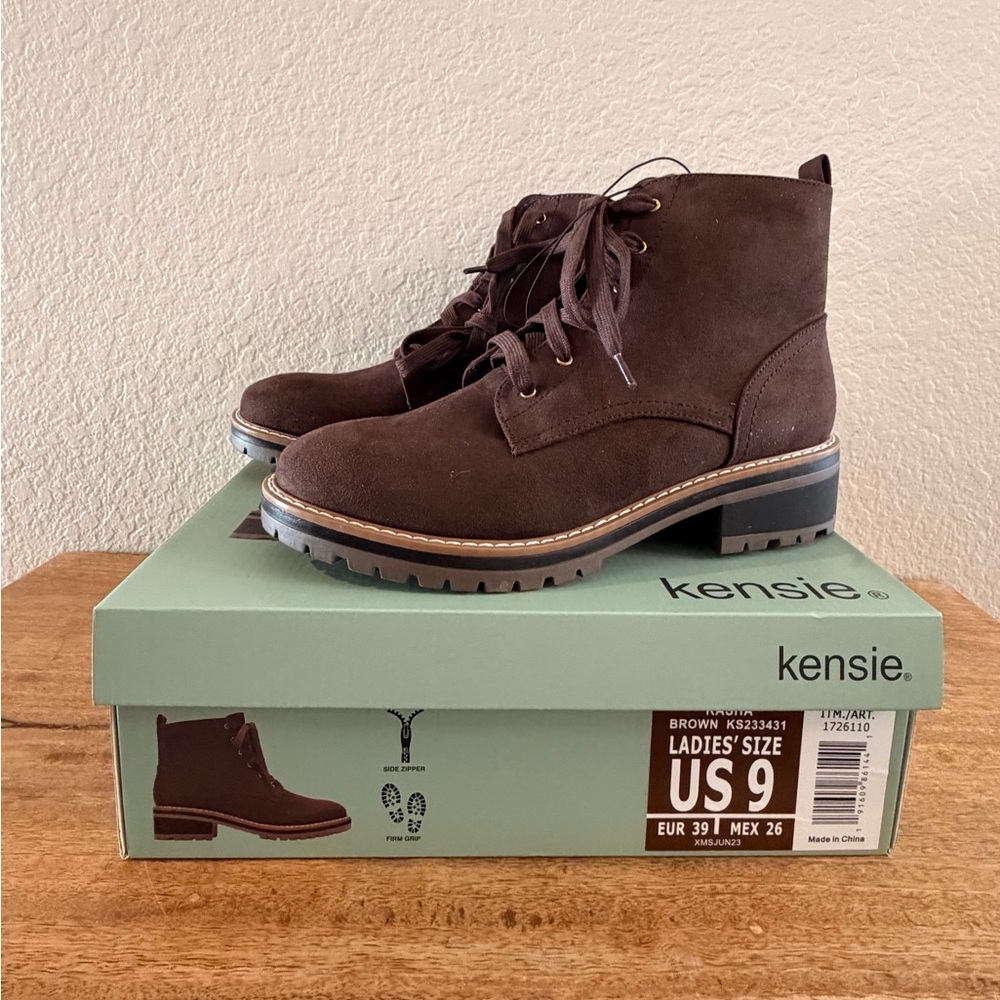 Kensie Brown Suede Lace Up Women’s Boots Size 9